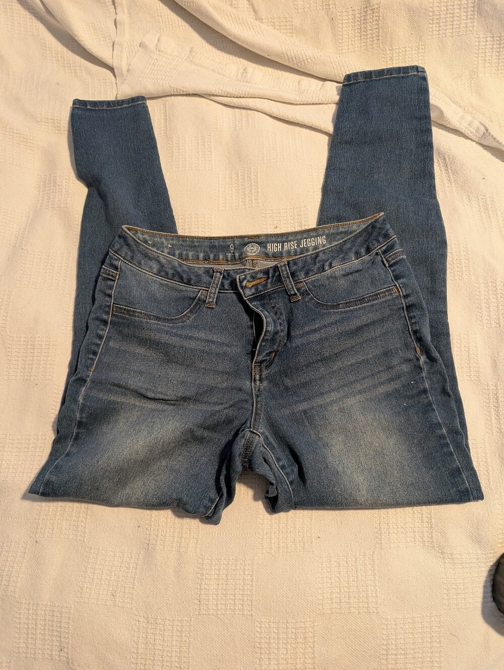 SO High-Rise Blue Jeggings with Faded Detailing